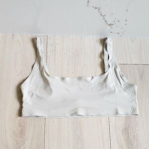 Lululemon Wundermost Ultra Soft Nulu Scoop Neck Bralette Womens 8 Mojave Tan